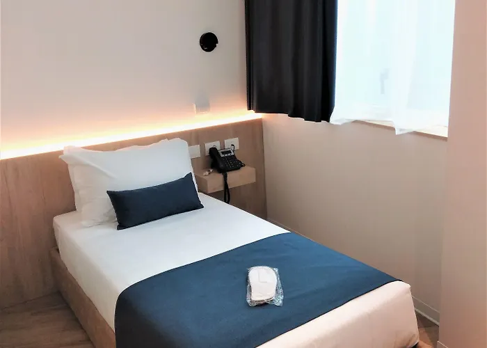 Otel Air Rome Airport By Hellosky Fiumicino